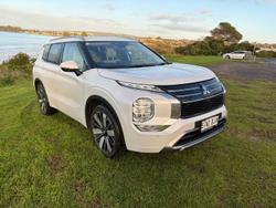 2025 Mitsubishi Outlander Exceed
