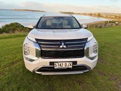 2025 Mitsubishi Outlander Exceed