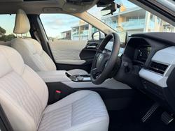 2025 Mitsubishi Outlander Exceed