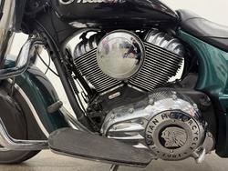 2019 Indian SPRINGFIELD MetallicJADEGreen/BLACK