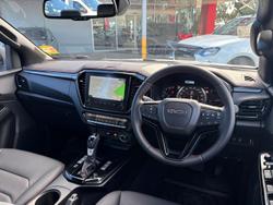 2025 Isuzu D-MAX X-TERRAIN MY25.5 4X4 Dual Range Moonstone White