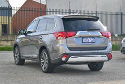 2021 Mitsubishi Outlander LS