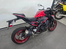 2024 Kawasaki 2024 Kawasaki 900CC (Z900) Sports Red