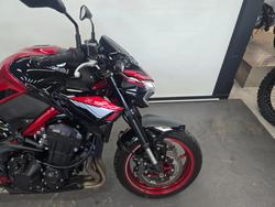 2024 Kawasaki 2024 Kawasaki 900CC (Z900) Sports Red