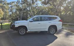 2022 Mitsubishi Pajero Sport GLX