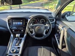 2022 Mitsubishi Pajero Sport GLX