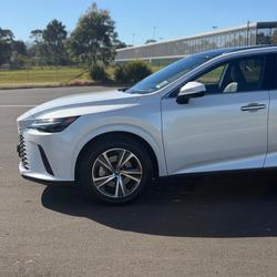 2026 Lexus RX 450h+ Luxury