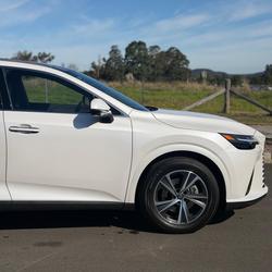 2026 Lexus RX 450h+ Luxury