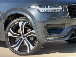 2021 Volvo XC90 T6 R-Design