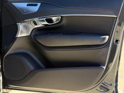 2021 Volvo XC90 T6 R-Design