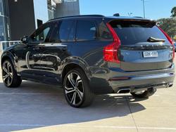 2021 Volvo XC90 T6 R-Design