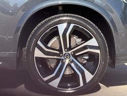2021 Volvo XC90 T6 R-Design