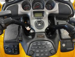 2002 Honda GL1800 (GL1800A) GOLDWING YELLOW