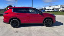 2026 Mitsubishi Outlander Black Edition