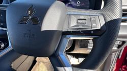 2026 Mitsubishi Outlander Black Edition