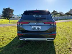 2024 Mitsubishi Outlander Exceed