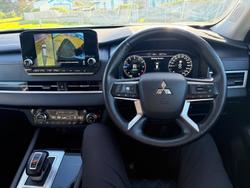 2024 Mitsubishi Outlander Exceed
