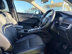 2024 Mitsubishi Outlander Exceed