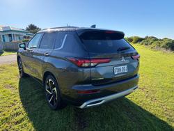 2024 Mitsubishi Outlander Exceed