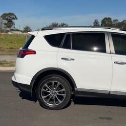 2017 Toyota RAV4 Cruiser