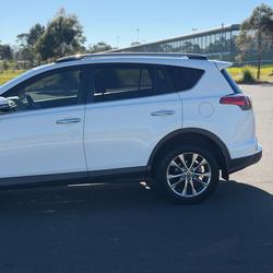 2017 Toyota RAV4 Cruiser