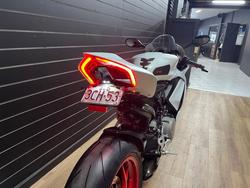 2022 DUCATI PANIGALE V2 White