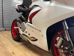 2022 DUCATI PANIGALE V2 White