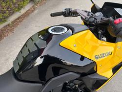 2024 Suzuki GSX-8R (GSX800FRQ) Yellow