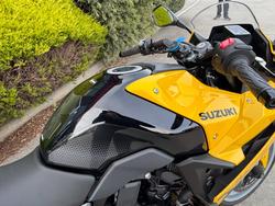 2024 Suzuki GSX-8R (GSX800FRQ) Yellow