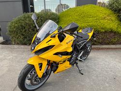2024 Suzuki GSX-8R (GSX800FRQ) Yellow