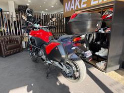 2021 DUCATI MULTISTRADA V4 S Red