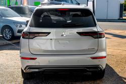 2026 Mitsubishi Outlander Exceed ZM MY25 AWD White