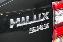 2022 Toyota Hilux SR5