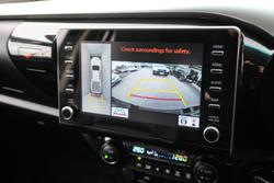 2022 Toyota Hilux SR5