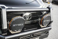 2022 Toyota Hilux SR5