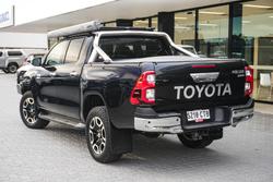 2022 Toyota Hilux SR5