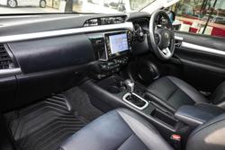 2022 Toyota Hilux SR5