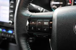 2022 Toyota Hilux SR5