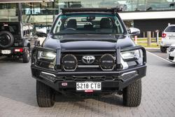 2022 Toyota Hilux SR5