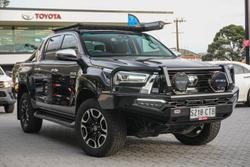 2022 Toyota Hilux SR5