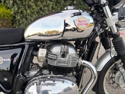 2021 Royal Enfield INTERCEPTOR 650 CHROME