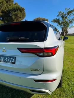 2025 Mitsubishi Outlander PHEV Exceed Tourer