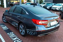 2022 Honda Accord VTi-LX