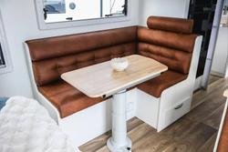 2026 Leader Caravans 2260_Cr_K1e7b_T Gold Le 22'6 3 Bunk