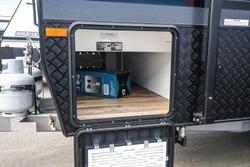 2026 Leader Caravans 2260_Cr_K1e7b_T Gold Le 22'6 3 Bunk