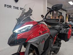 2025 DUCATI MULTISTRADA V4 S Red