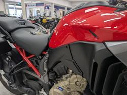 2025 DUCATI MULTISTRADA V4 S Red