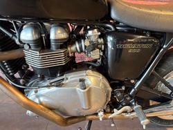 2015 Triumph Thruxton 900 Thruxton Black