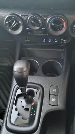 2019 Toyota Hilux SR