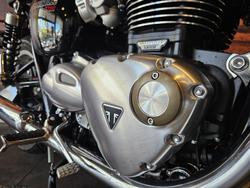 2025 Triumph Bonneville T120 Bonneville Red